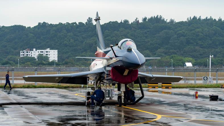 从落后两代到击落阵风:追忆歼10的18年艰苦研发